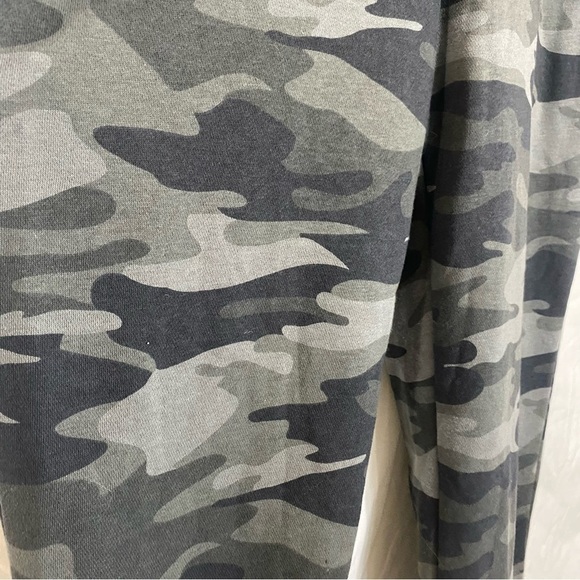 🎈WILD FABLE Camouflage fleecy jogger  for women size L - Picture 2 of 5